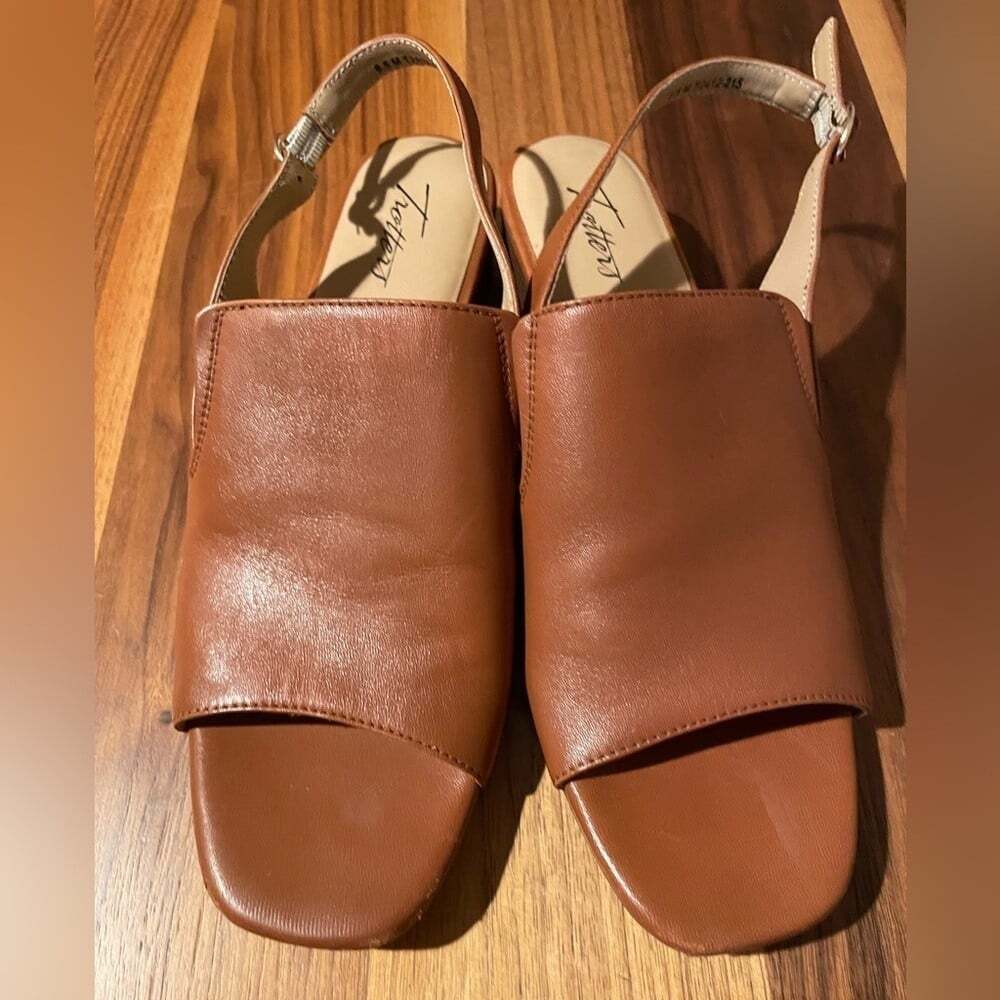 Trotters Women's Brown Mules - Picture 3 of 6